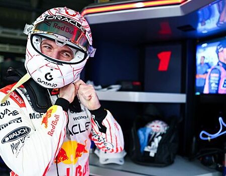 Квалификация Гран-при Японии: Макс Ферстаппен вырывает поул у McLaren