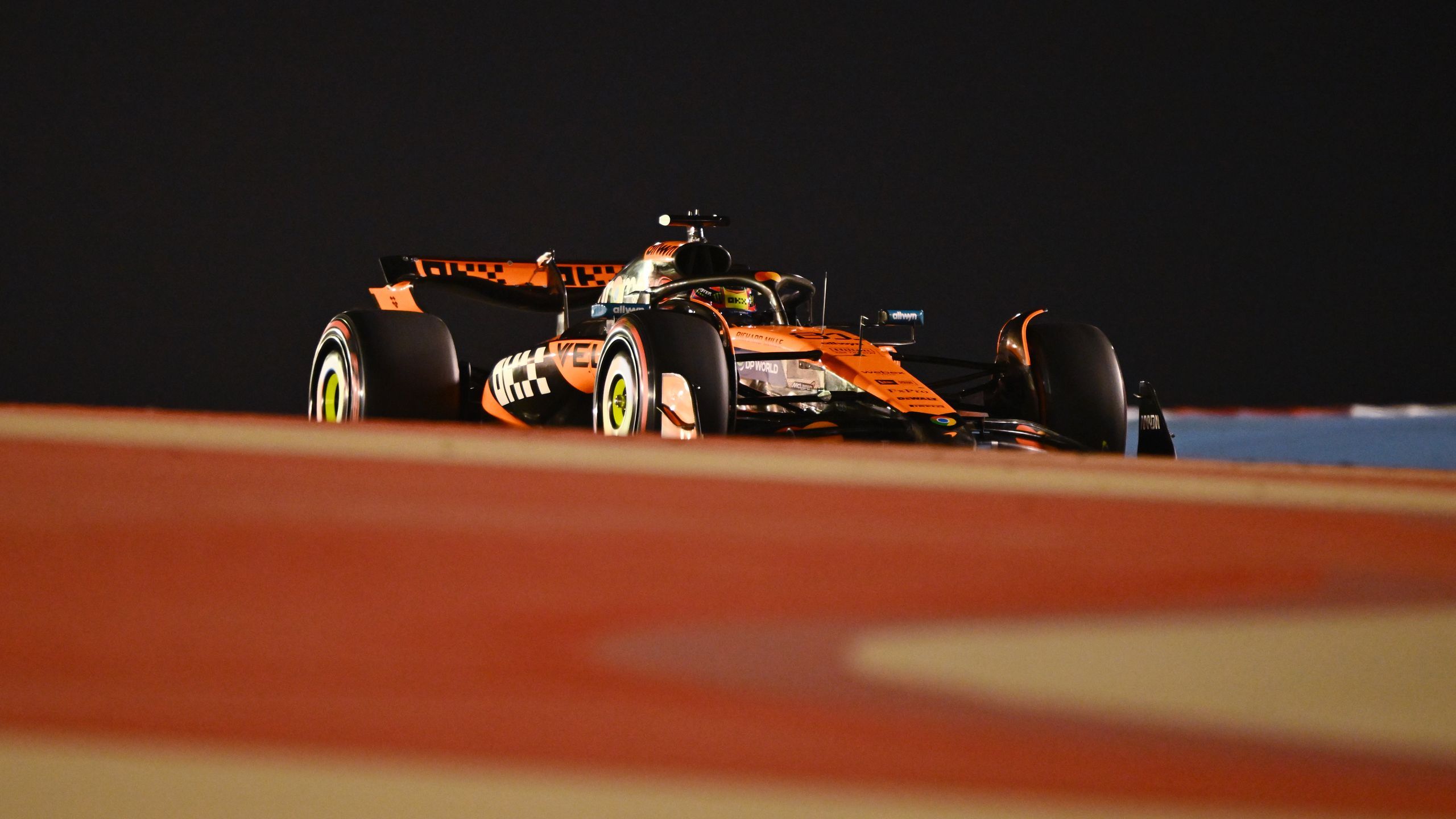 Preview Гран-при Бахрейна 2025: Победа Пиастри и McLaren – Обзор гонки