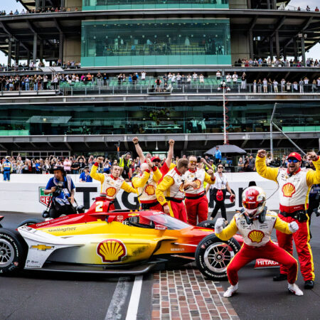 Ньюгарден снова быстрейший на практике Indy 500