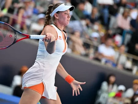 Нинбо (WTA). Елена Рыбакина разгромила Айлу Томлянович и вышла в полуфинал