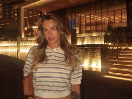 Арина Соболенко опубликовала свежие снимки из Дубая